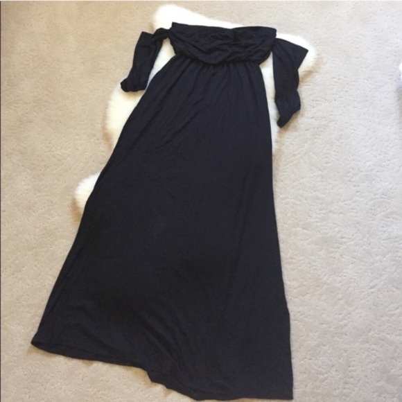 Go Couture Black Off-The-Shoulder Maxi Dress - Picture 4 of 5